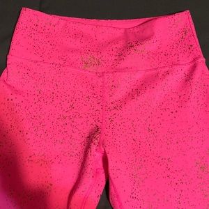 Zyia LIMITED EDITION leggings.